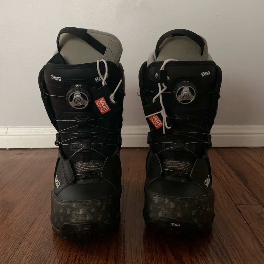 Women’s vans snowboard boots